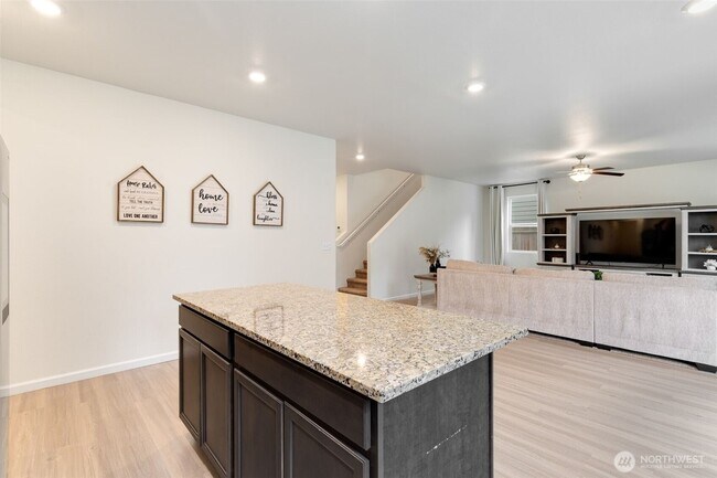 Foto del edificio - 7718 284th Pl NW