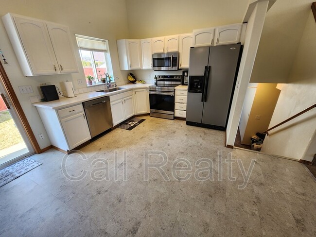 Building Photo - 2622 Oxford Cir