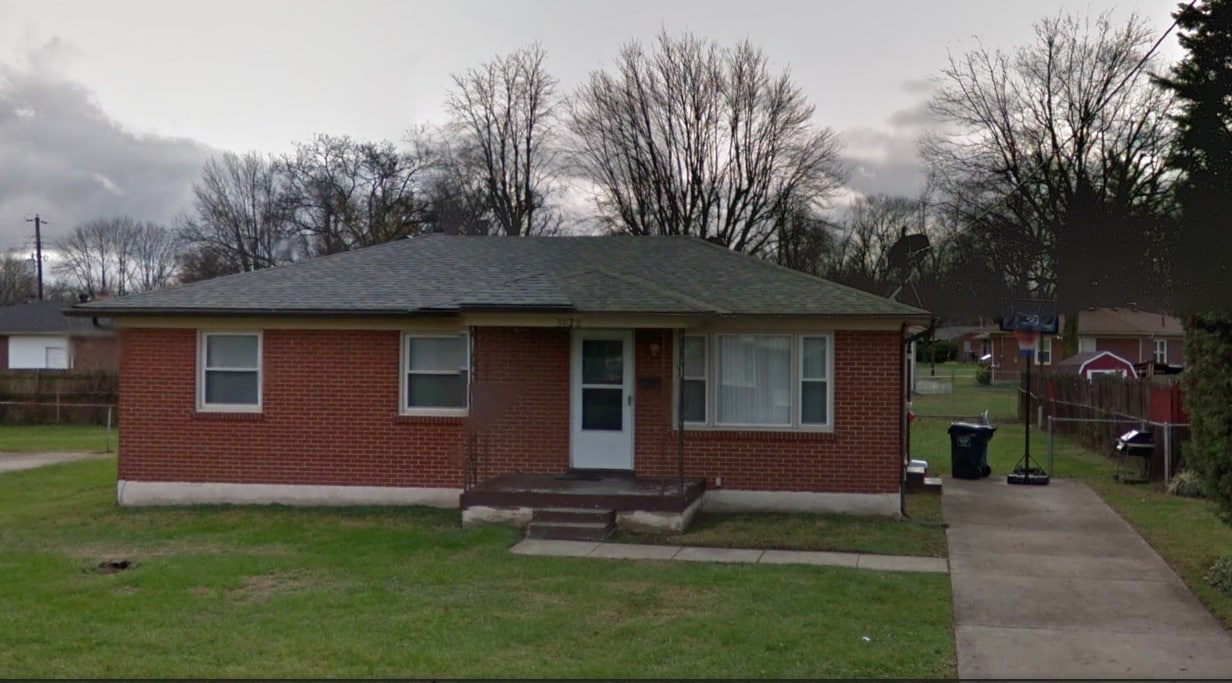 3020 Kingswood Way, Louisville, KY 40216 Room for Rent in Louisville