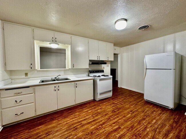 Foto del edificio - Fresh 2 Bedroom Home