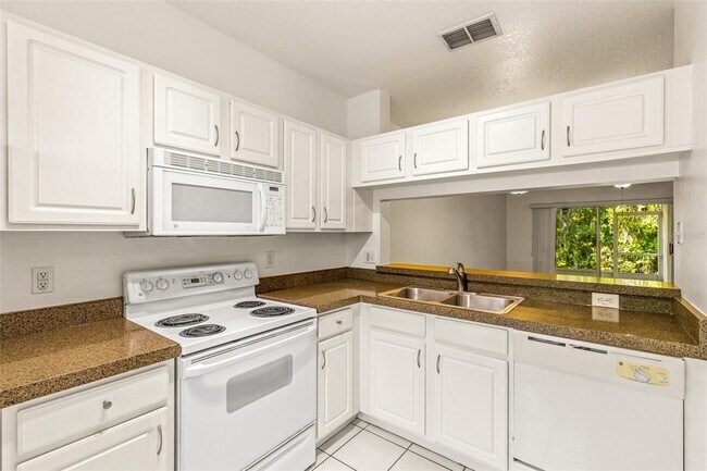 Building Photo - 1237 Kennewick Ct
