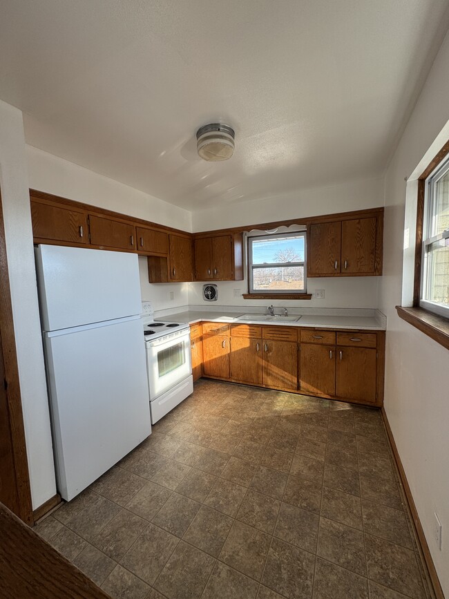 Kitchen - 4586 S 14th St