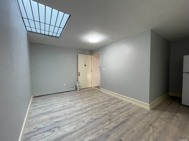 Foto del edificio - 99-11 37th Ave