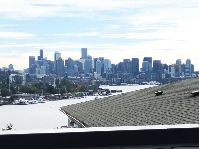 Foto del edificio - 3bd/2.5ba Seattle Townhome