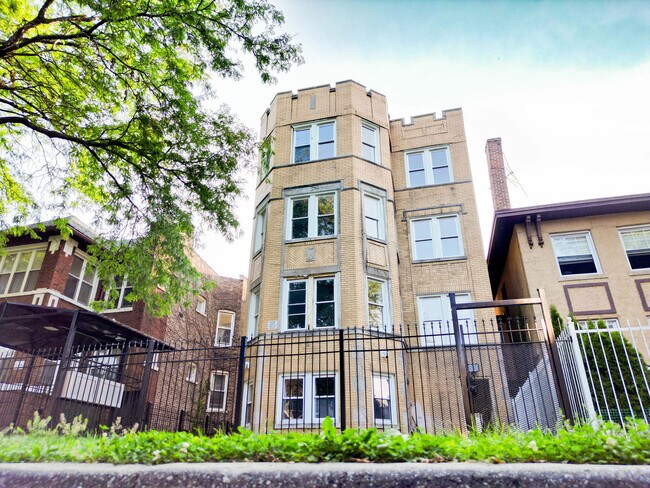 Foto del edificio - 7948 S Evans Ave