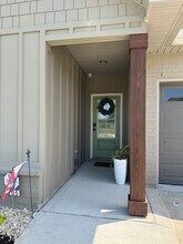 Building Photo - 105 Gilded Ln