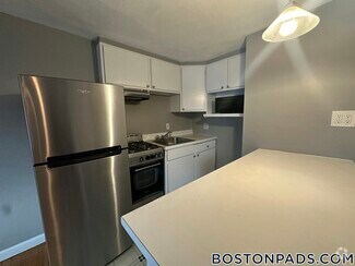 Building Photo - 147 Princeton St
