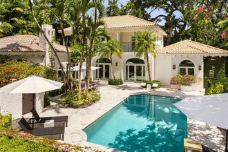 Building Photo - 3840 Wood Ave