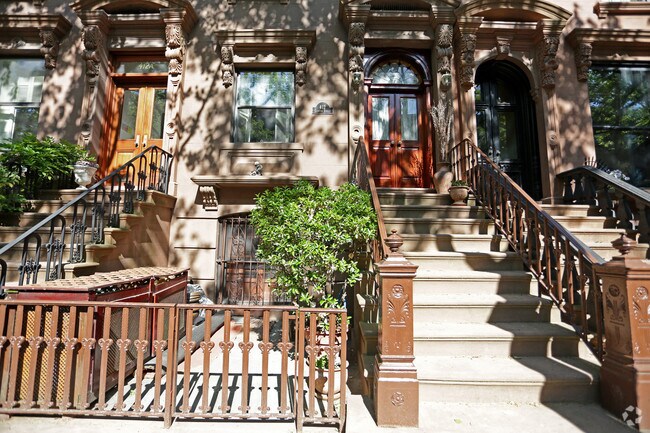 Foto del edificio - 412 Clinton St