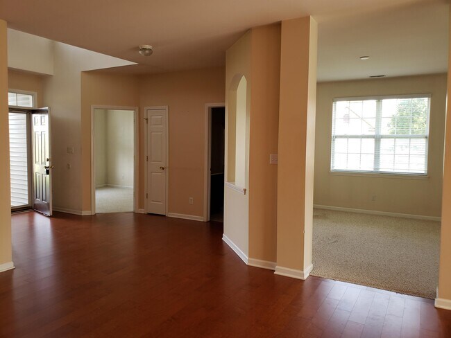 Foto del edificio - 842 Grand Haven Way