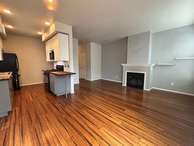 Building Photo - Newly updated 2-bedroom North Portland home!