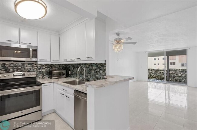 Foto del edificio - 2841 Somerset Dr
