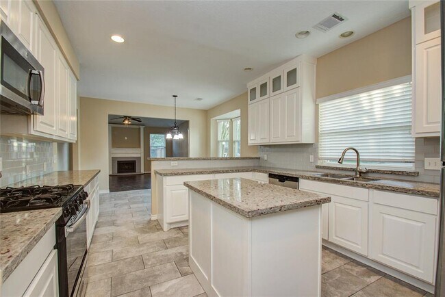 Foto del edificio - 6511 Everhill Cir
