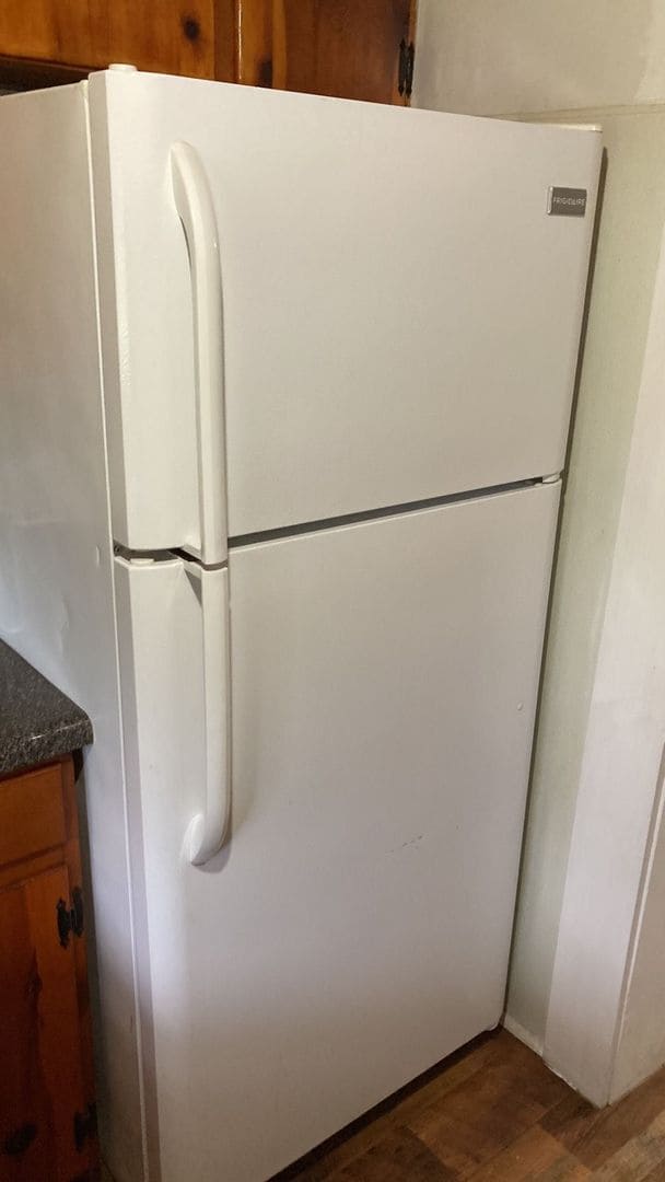 Building Photo - 305 Dogwood Ave