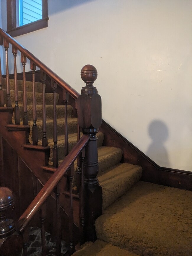 Building Photo - 701 Main St