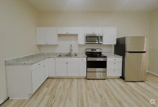 Building Photo - 19 Hoosac St