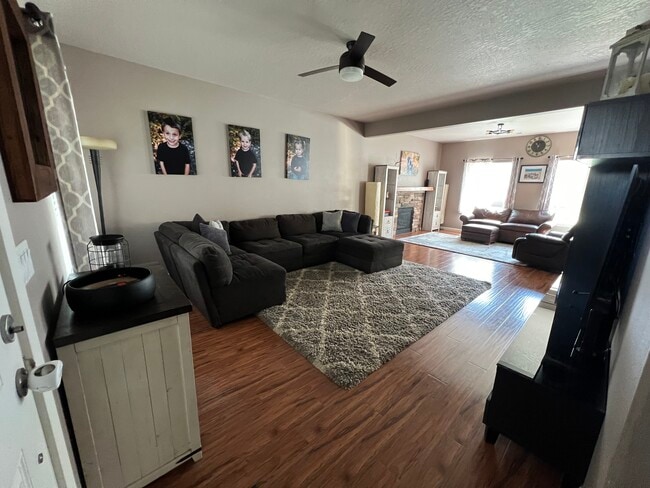 Building Photo - 1335 SW Lehman Ct
