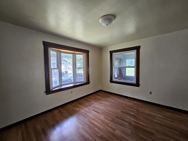 Building Photo - 2117 Buckeye Cir
