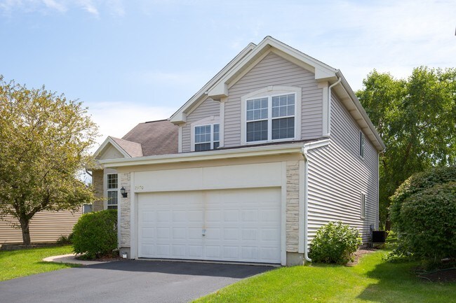 Building Photo - 2970 Hillsboro Ln