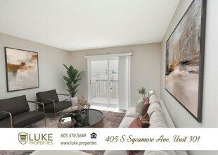 Building Photo - 405 S Sycamore Ave