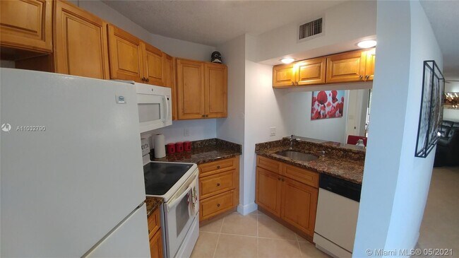 Foto del edificio - 10451 W Broward Blvd