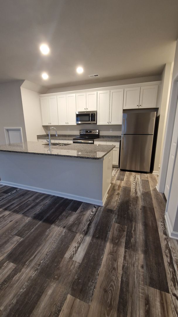 Foto del edificio - 3BR w/ 1-Car Garage + Central AC in Mooresville