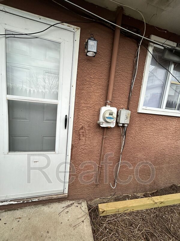 Building Photo - 1577 E Weber Rd
