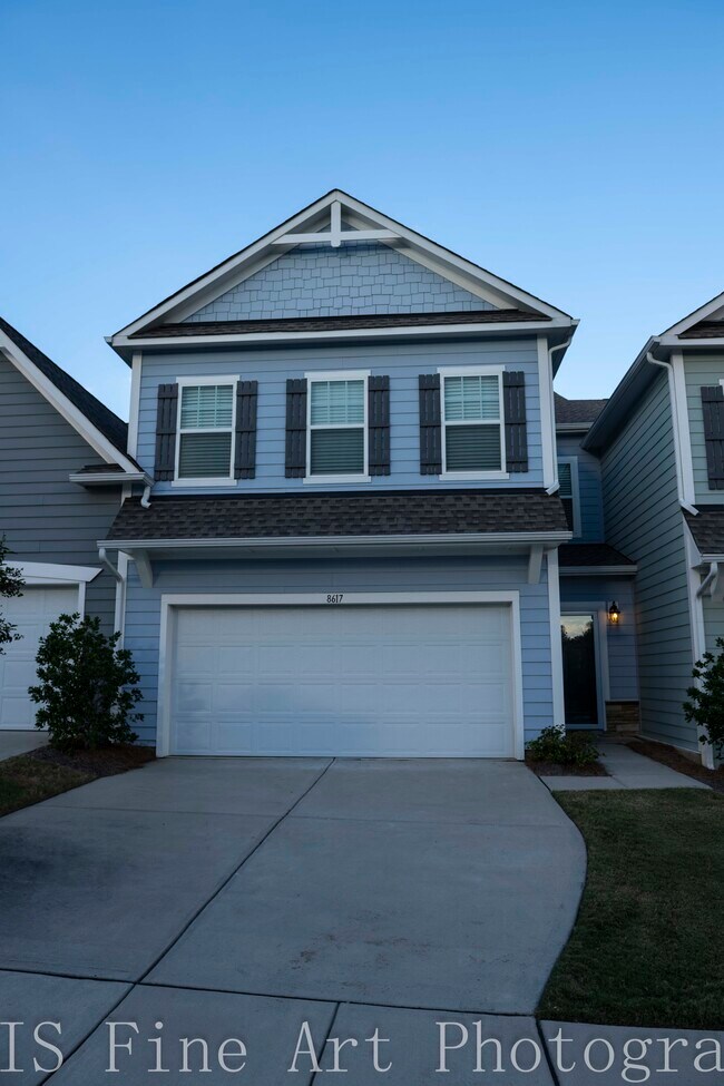 Vista frontal - 8617 River Ridge Dr