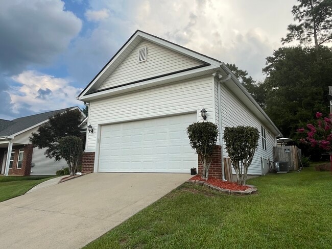 Building Photo - 107 Vanessa Dr