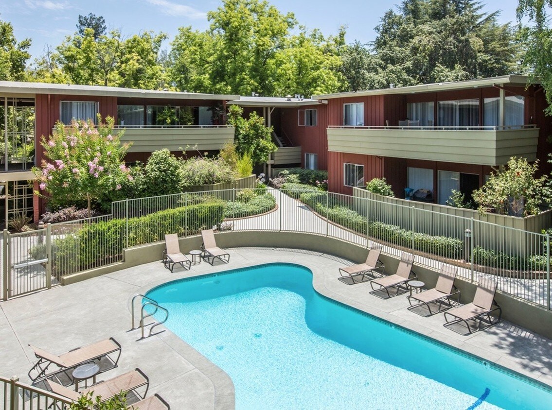 Bay Tree Apartments in Los Gatos, CA