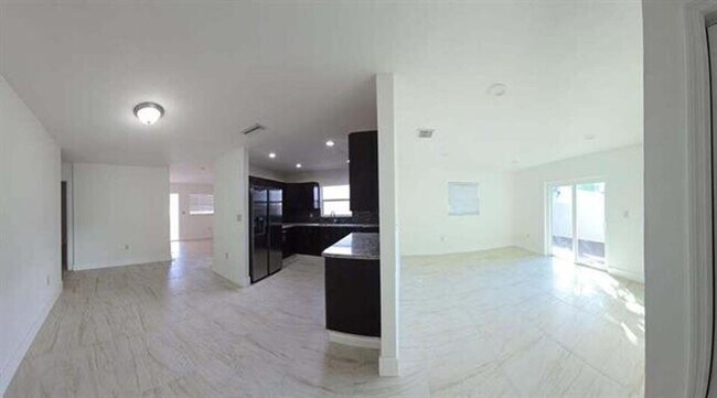 Foto del edificio - 2728 SW 5th St