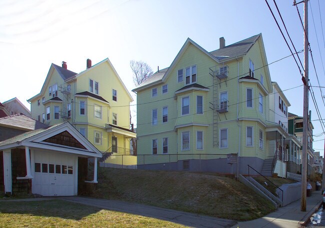 Building Photo - 520-522 S Almond St