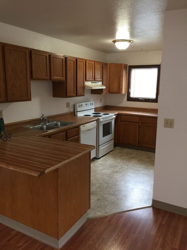 Martha's Vineyard 19001941 Marthas Vineyard Cir Anchorage, AK