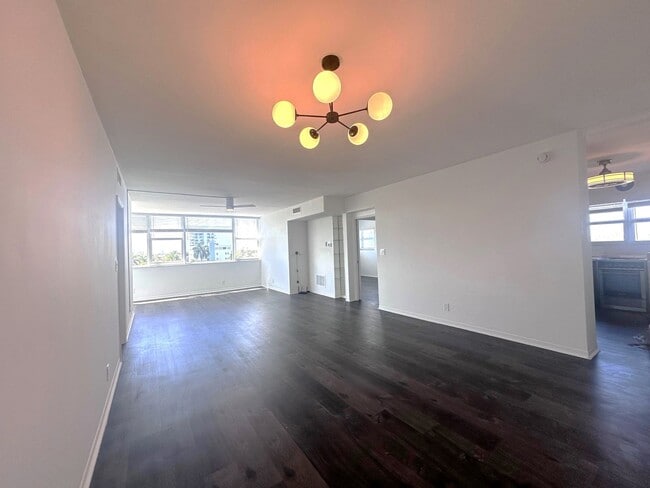 Photo - Large Updated 2BR/2BA Bath Condo - Steps from Fort Lauderdale Beach!