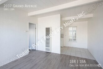 Building Photo - 2037 Grand Ave