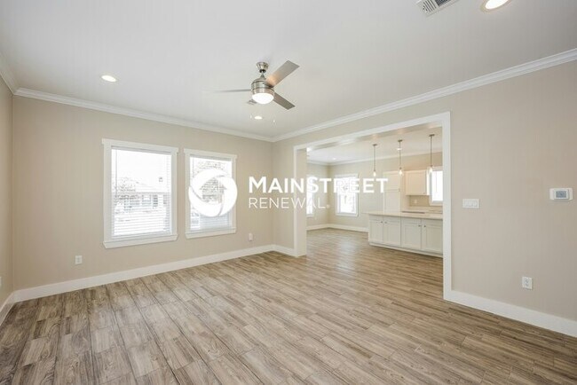 Foto del edificio - 4 Bedroom Pet-Friendly Home in San Antonio...