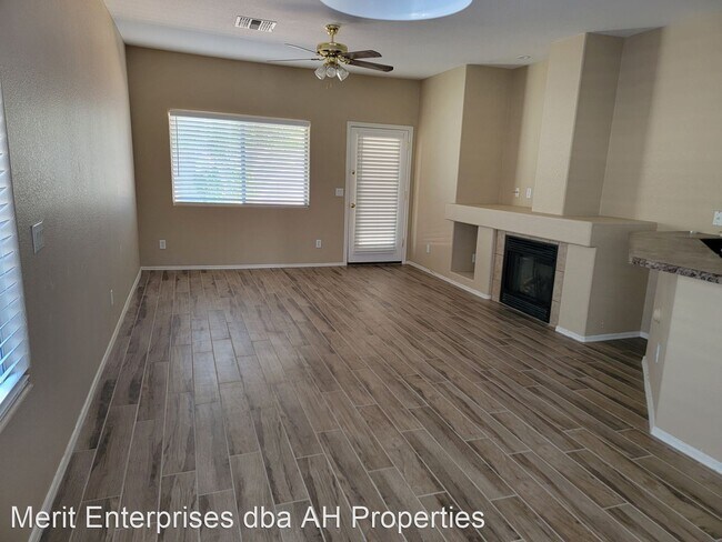Building Photo - 4 br, 2 bath House - 14648 W GELDING DR