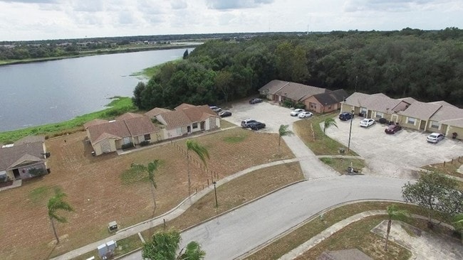 Foto del edificio - Woodman Way Townhomes