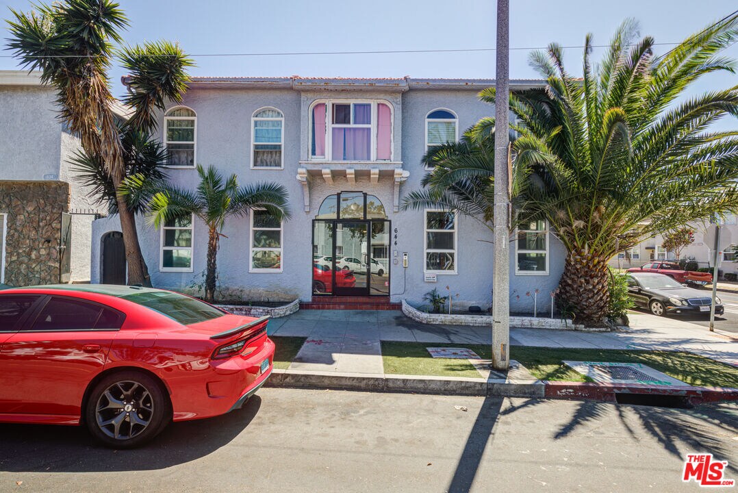Foto principal - 644 W 5th St