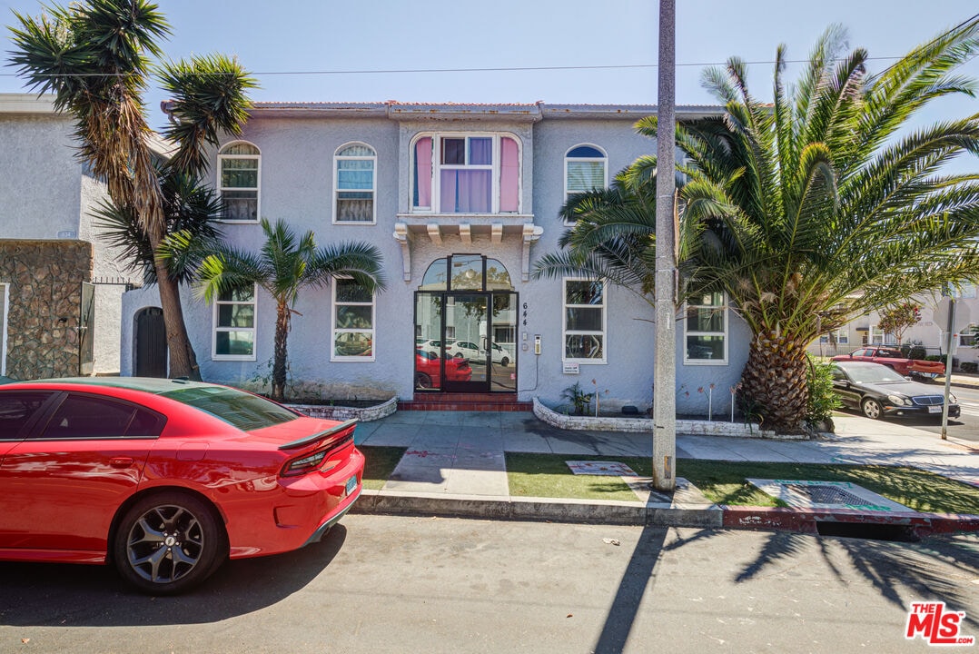 Primary Photo - 644 W 5th St
