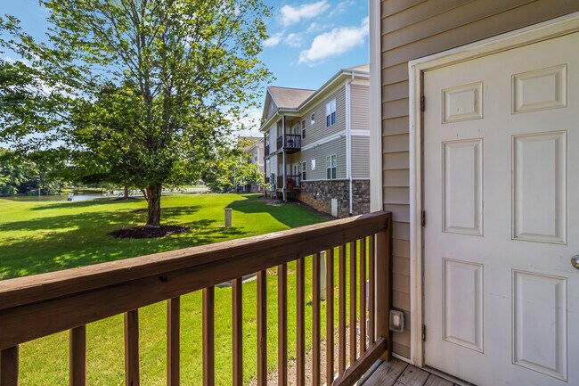 Foto del edificio - 356 Easterlin Way