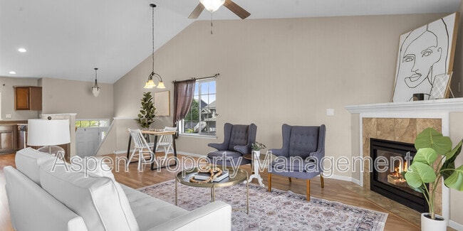 Foto del edificio - 482 N Mckenzie Ln