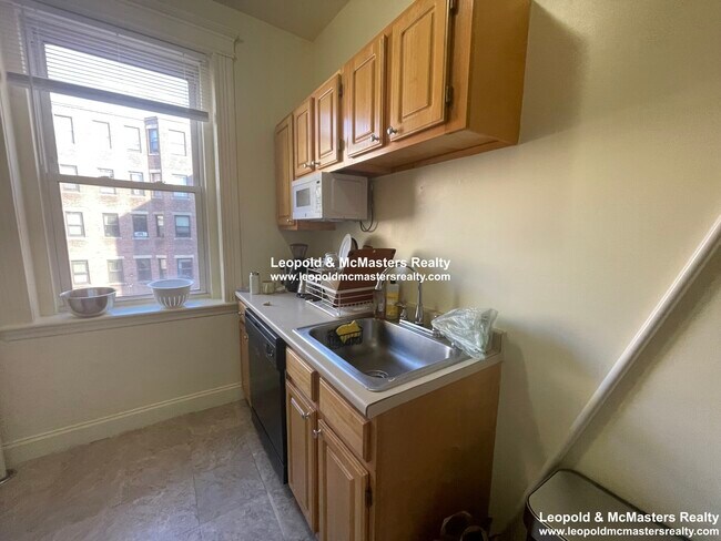 Foto del edificio - 102 Queensberry St