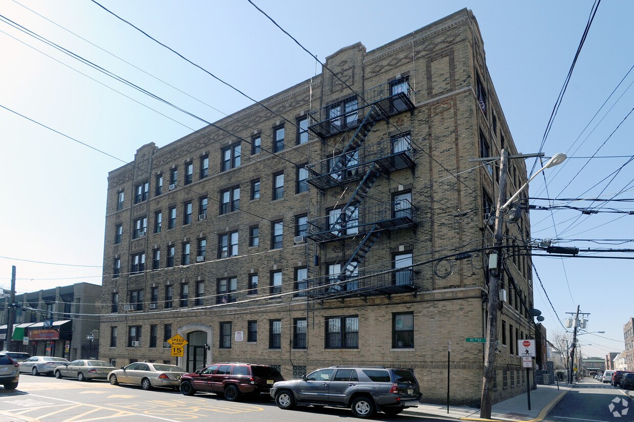 Primary Photo - 509 47th St