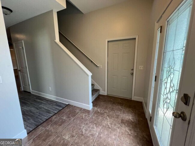 Foto del edificio - 203 Waters Edge Dr