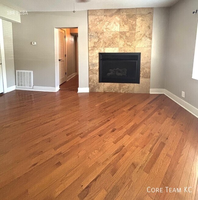 Foto del edificio - 4328 Roanoke Pkwy