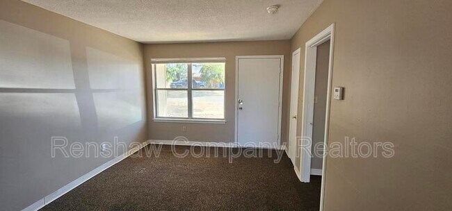 Building Photo - 142 Harrison Rd