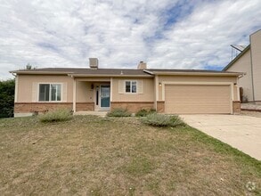 Building Photo - 2110 Whitehorn Dr N