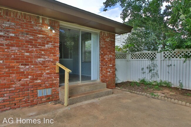 Building Photo - 3 br, 2 bath House - 405 Yukon Ave