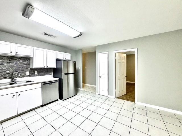 Foto del edificio - 4340 Forest Point Dr